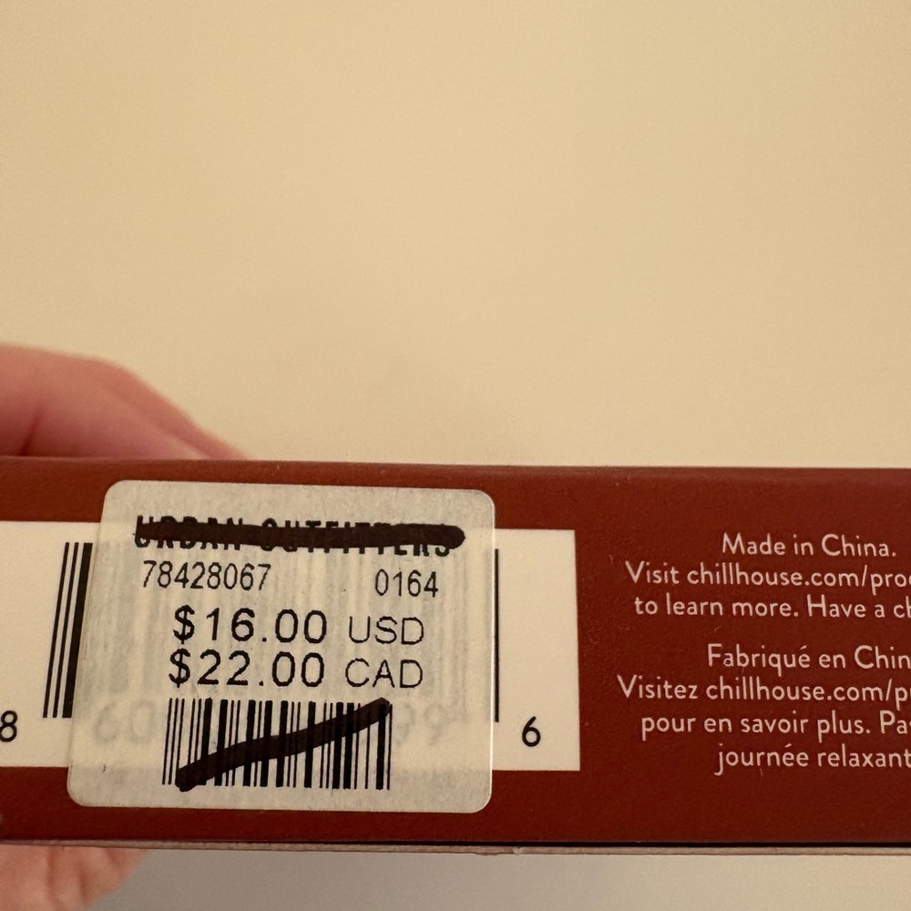 NWT Chill Tips Reusable Press-On Manicure Kit - Picture 10 of 11